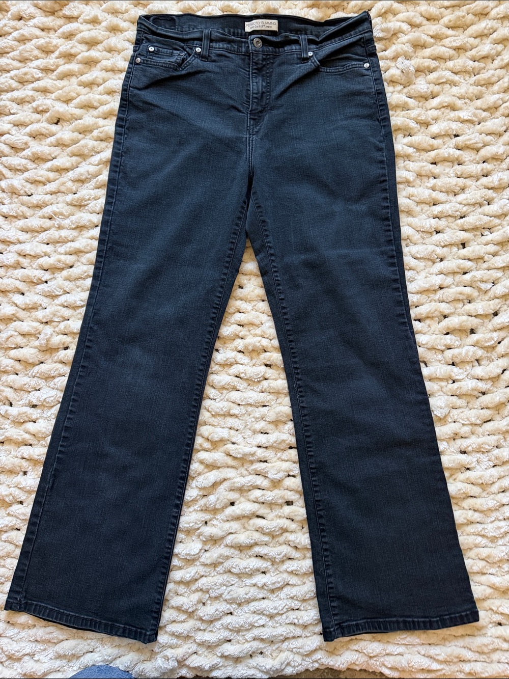 Levi’s 512 Perfectly Slimming Bootcut Jeans Dark wash/Indigo Women’s 16M